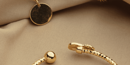 Wristwear