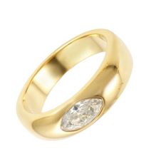 Amani - Gold Ring with Oval Stone