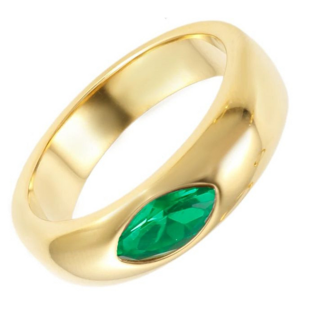 Amani - Gold Ring with Oval Stone