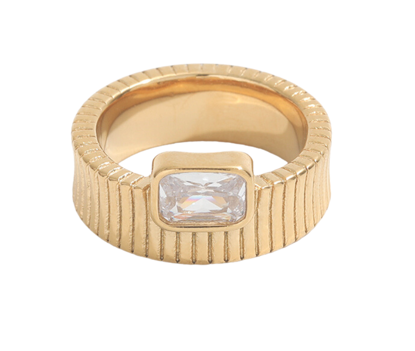 Erin - Gold Geometric Ring